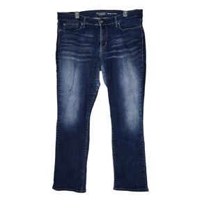 Levi’s Strauss Signature Women’s Modern Slim Straight Leg Jeans 34x32 Size 18M